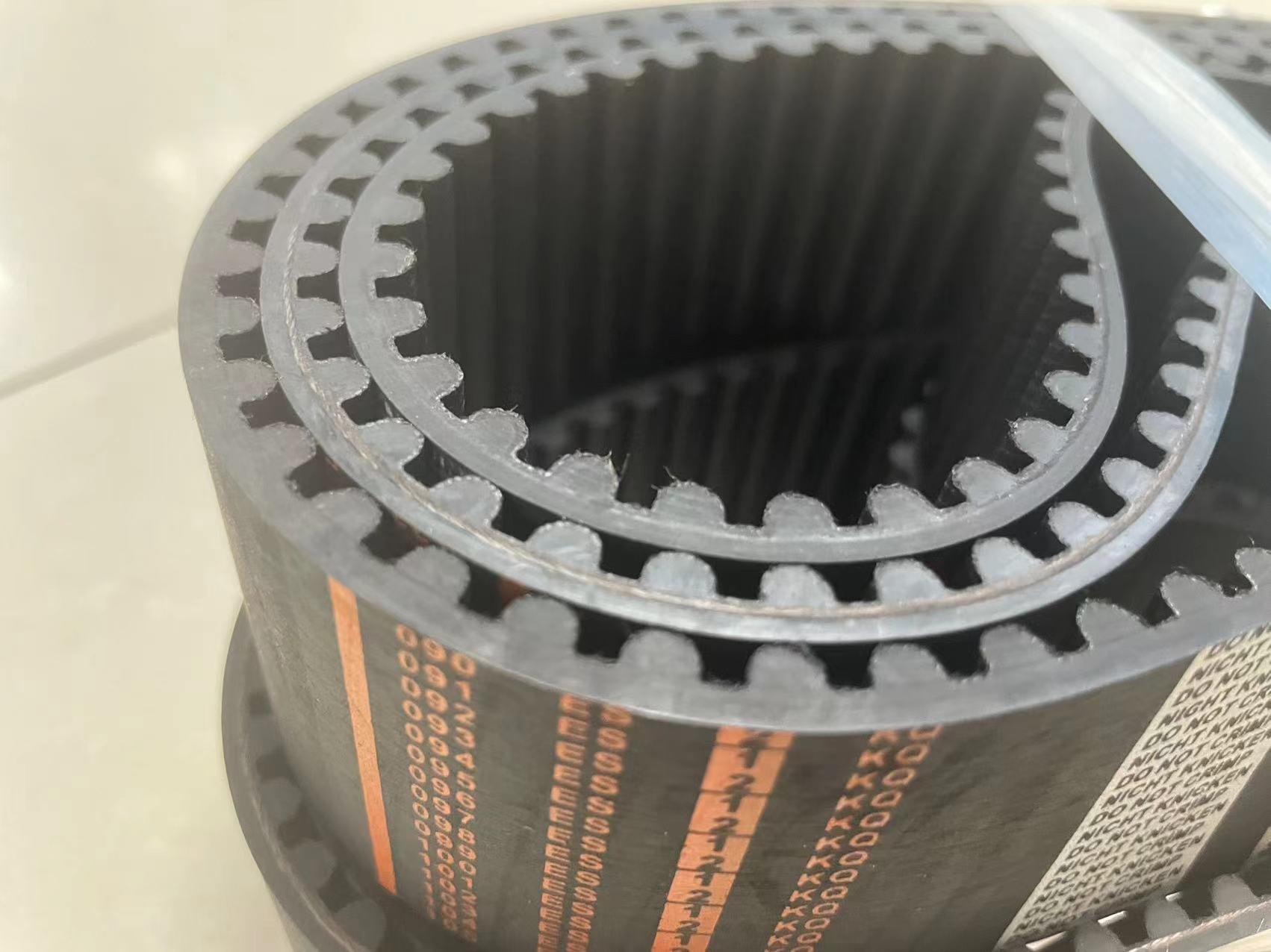 針對橡膠同步帶的常見問題，應(yīng)如何解決