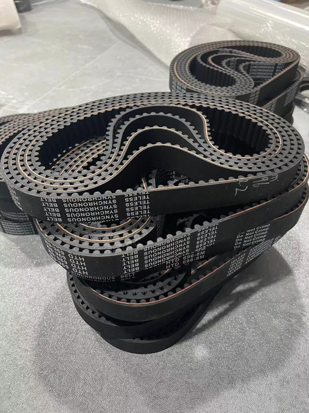 橡膠同步帶在多軸傳動(dòng)系統(tǒng)中如何配置