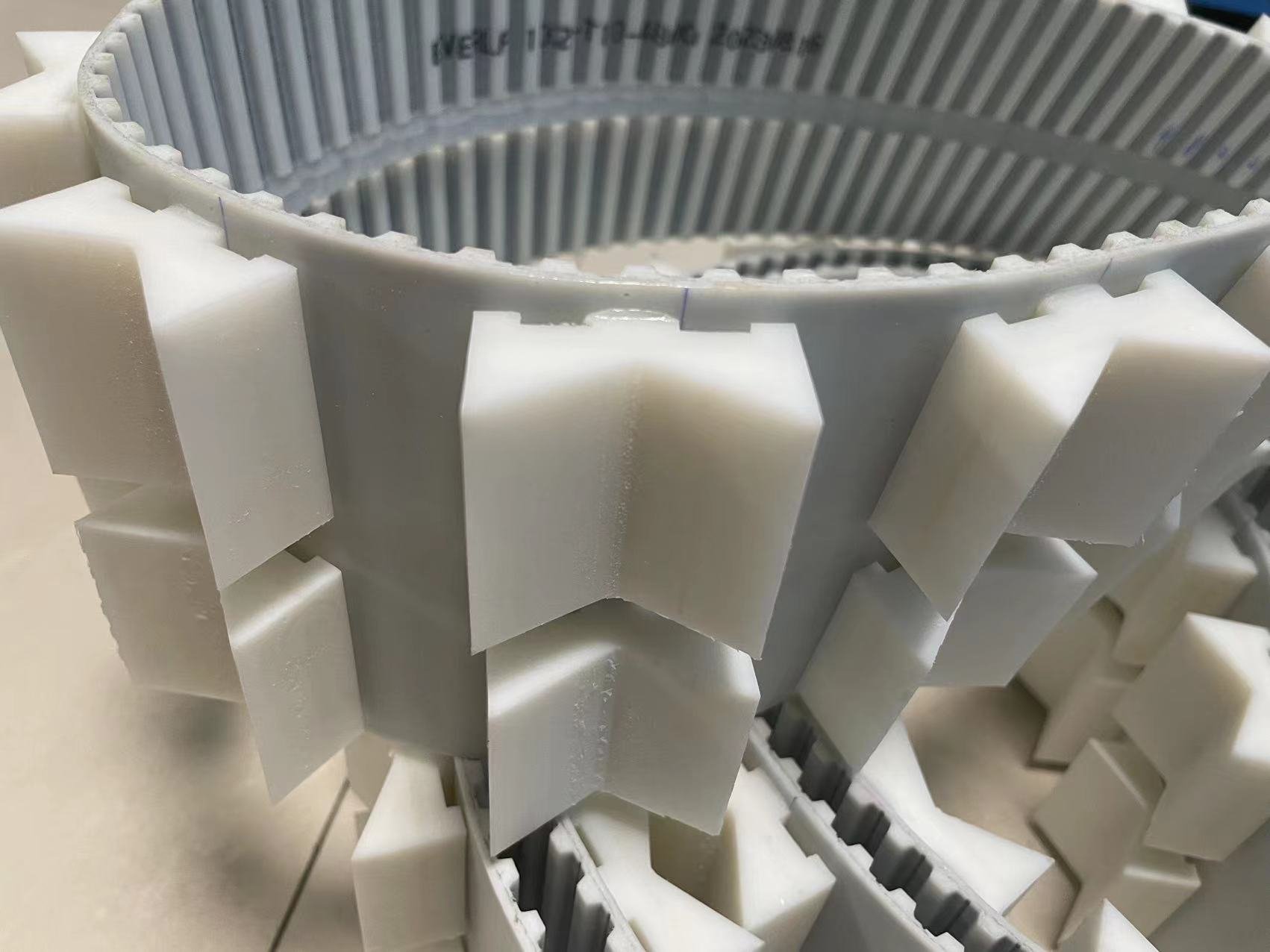 同步帶的彎曲應(yīng)力：設(shè)計時的考量