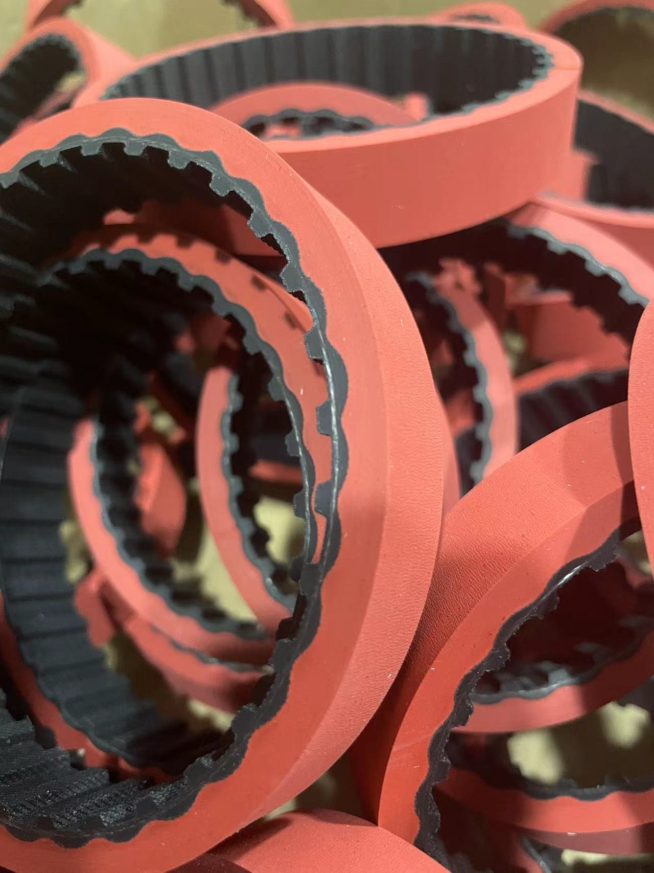 同步帶的材質(zhì)選擇：橡膠、聚氨酯