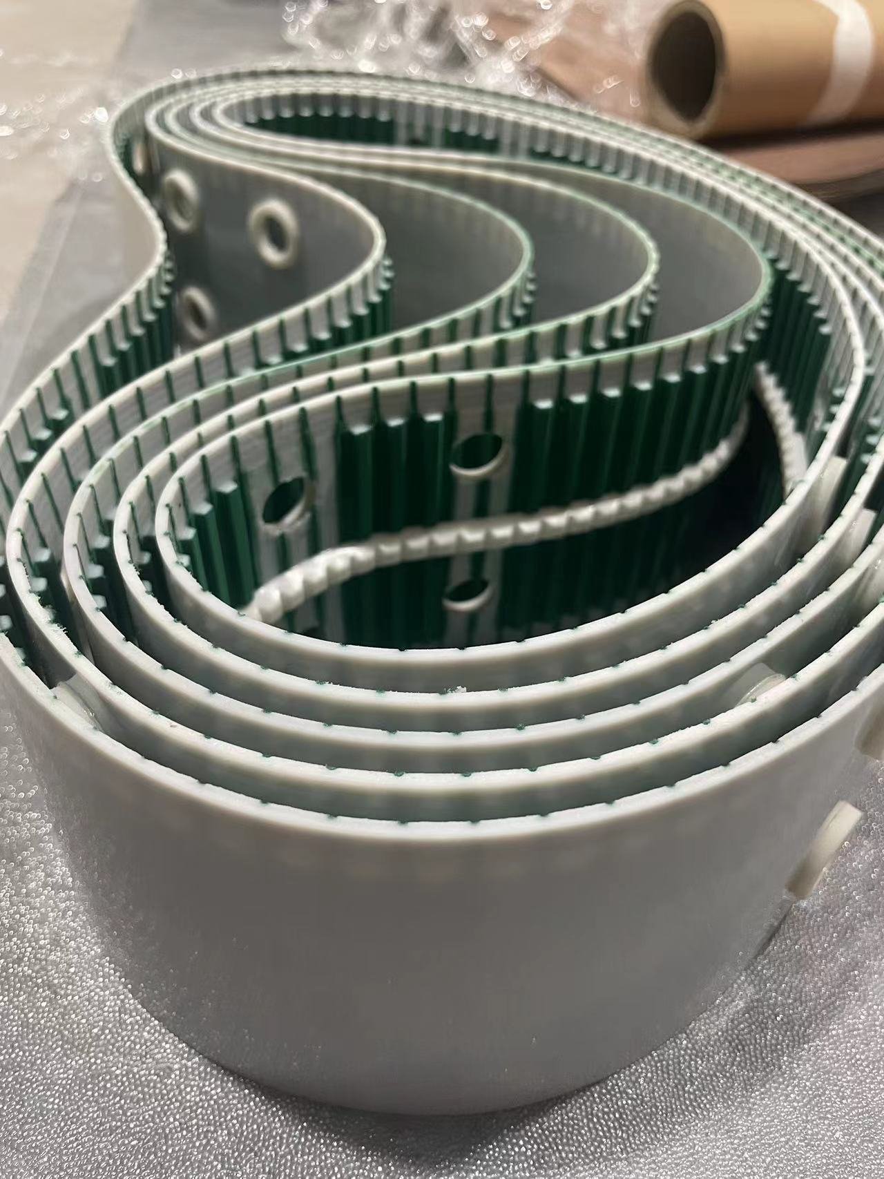 同步帶的抗靜電性能：在電子制造中的應(yīng)用