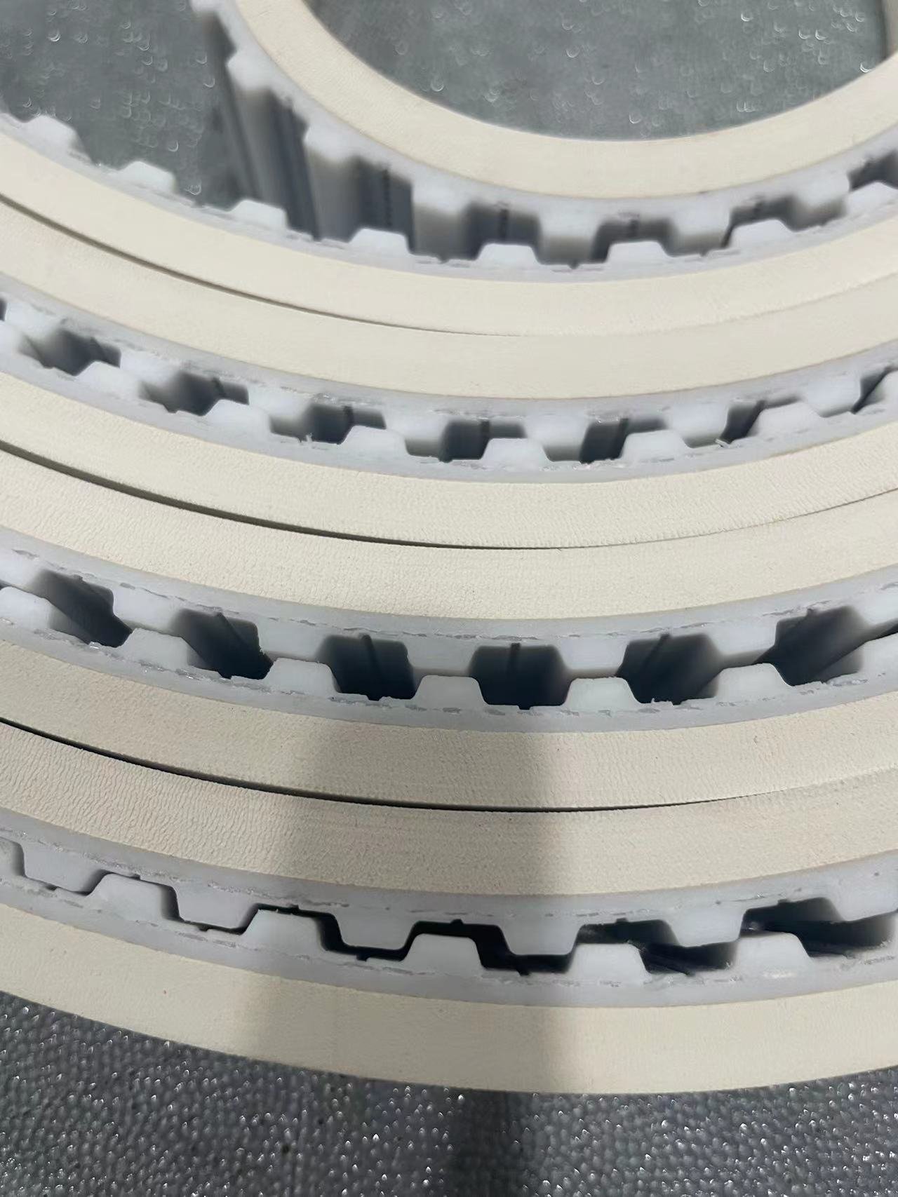 同步帶在食品行業(yè)的多樣化應(yīng)用