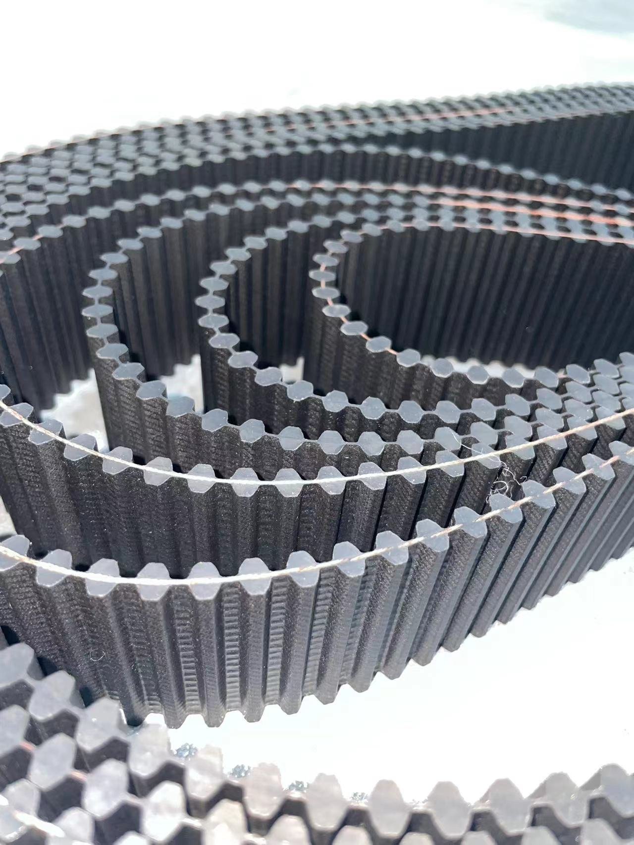 橡膠<a href='http://yiemit.com/' target='_blank'><u>同步帶</u></a>