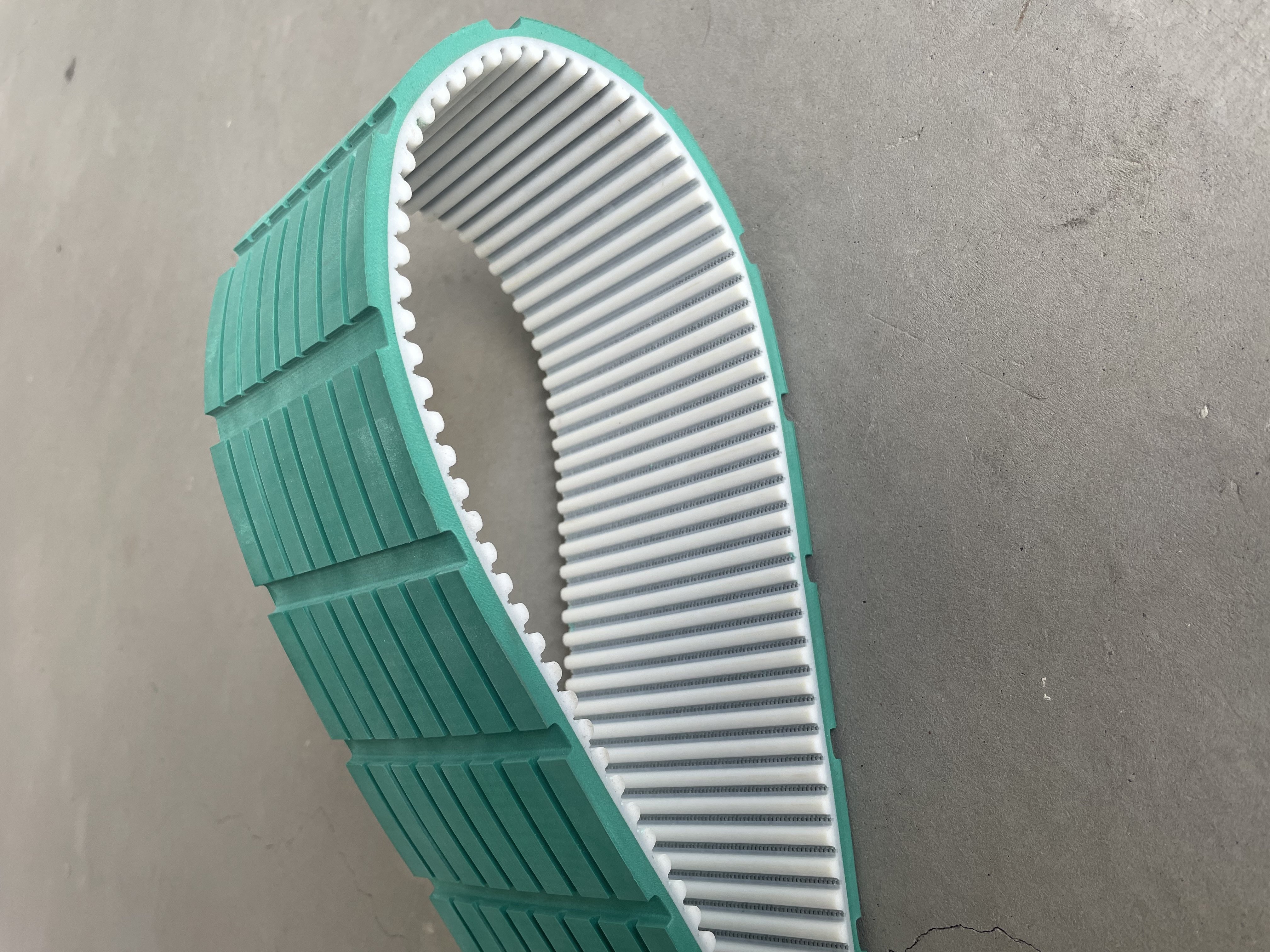 <a href='http://yiemit.com/' target='_blank'><u>同步帶</u></a>