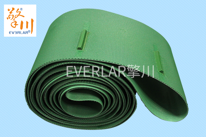 耐高溫輸送皮帶輸送帶在應(yīng)用過(guò)程中應(yīng)留意到的